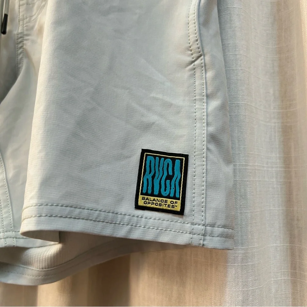 RVCA Reactive 17